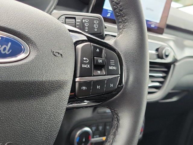 Certified 2023 Ford Escape Active AWD/4WD image 16