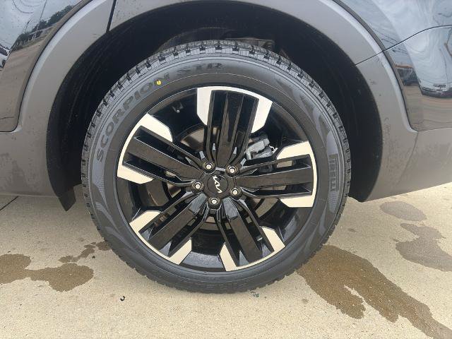 Used 2024 Kia Telluride SX Prestige w/ Towing Package AWD/4WD image 9