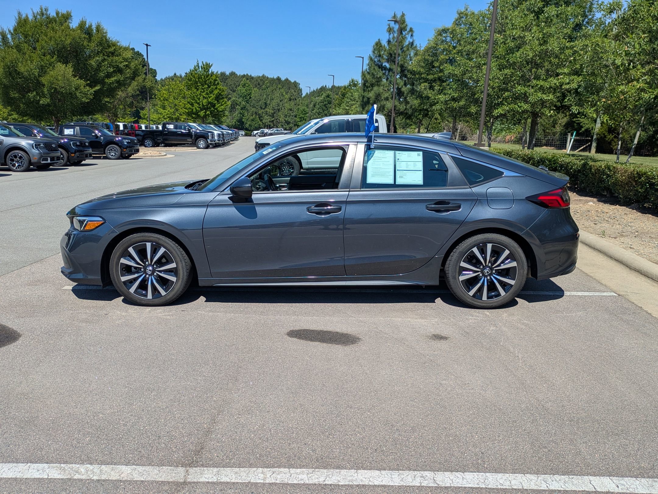 Used 2024 Honda Civic EX-L image 7