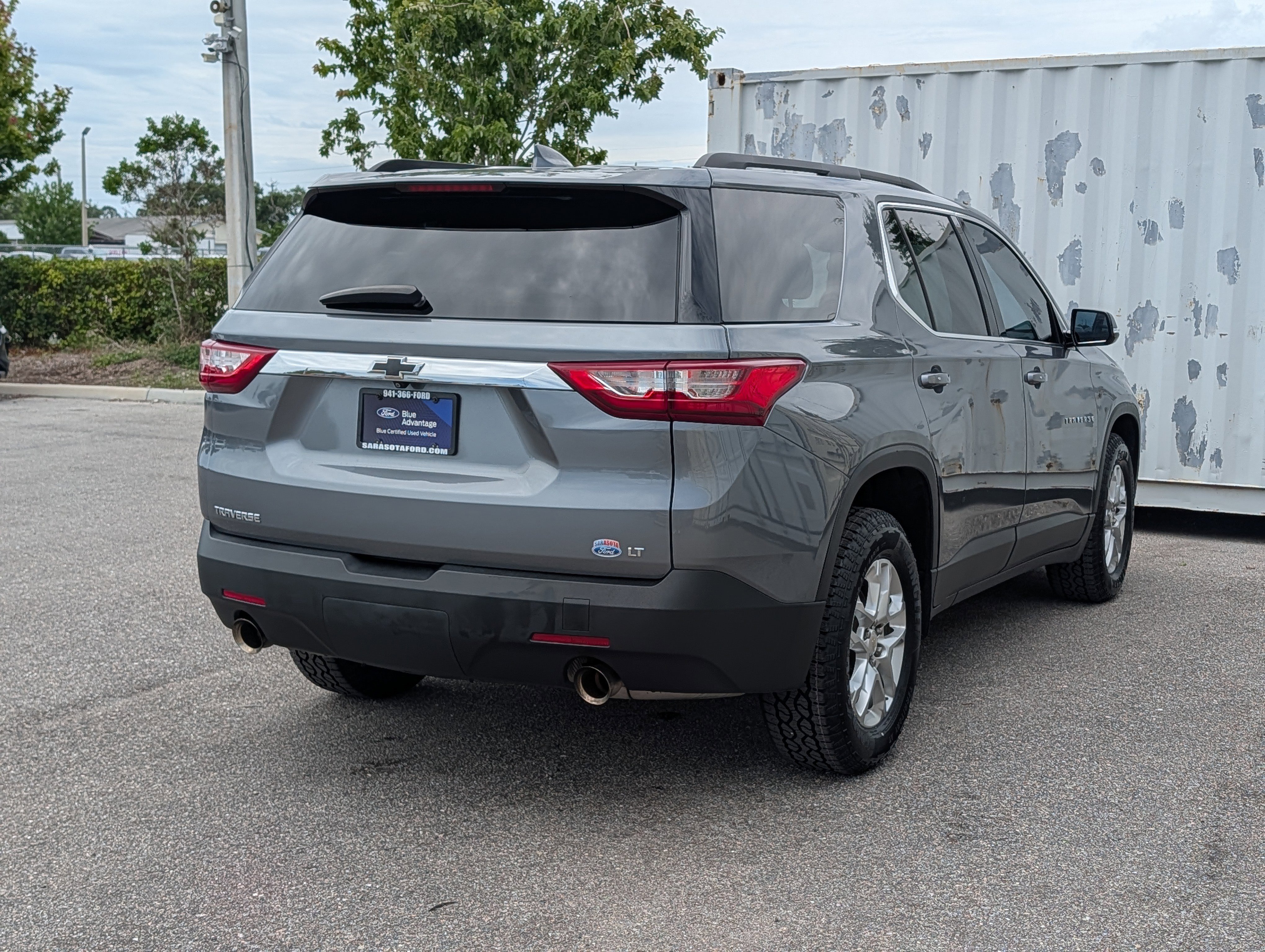 Used 2020 Chevrolet Traverse LT FWD image 4