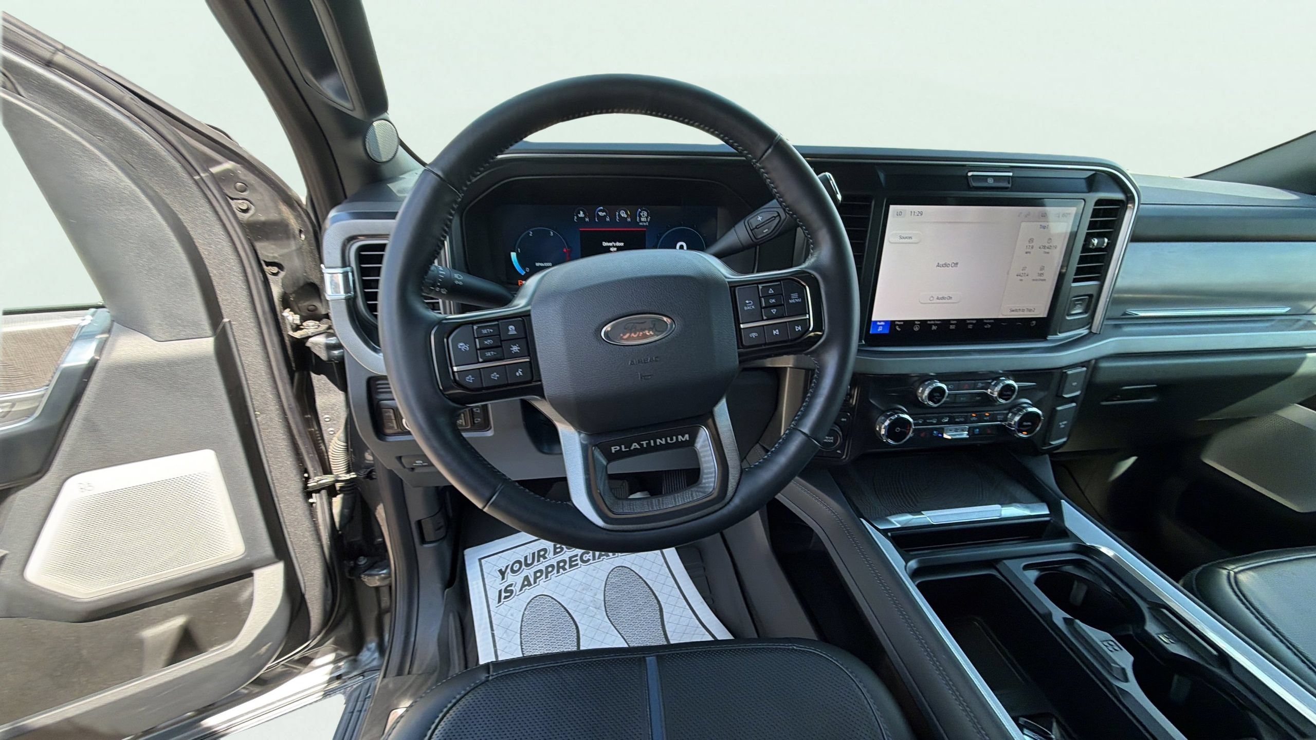 Certified 2025 Ford F250 Platinum AWD/4WD image 19