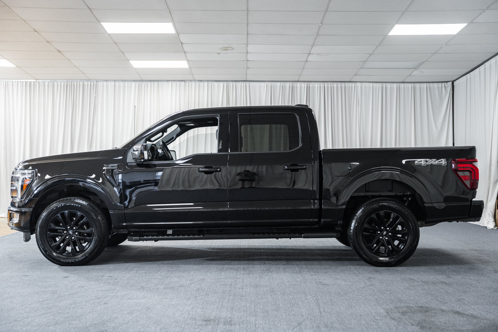 Certified 2024 Ford F150 Lariat w/ Equipment Group 502A High AWD/4WD image 4
