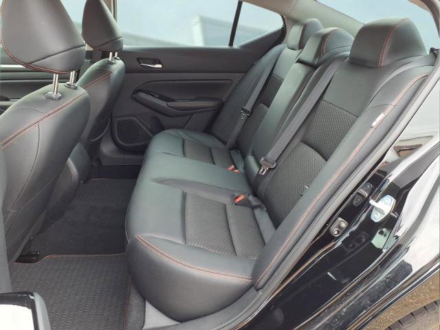 Used 2025 Nissan Altima 2.5 SR FWD image 10