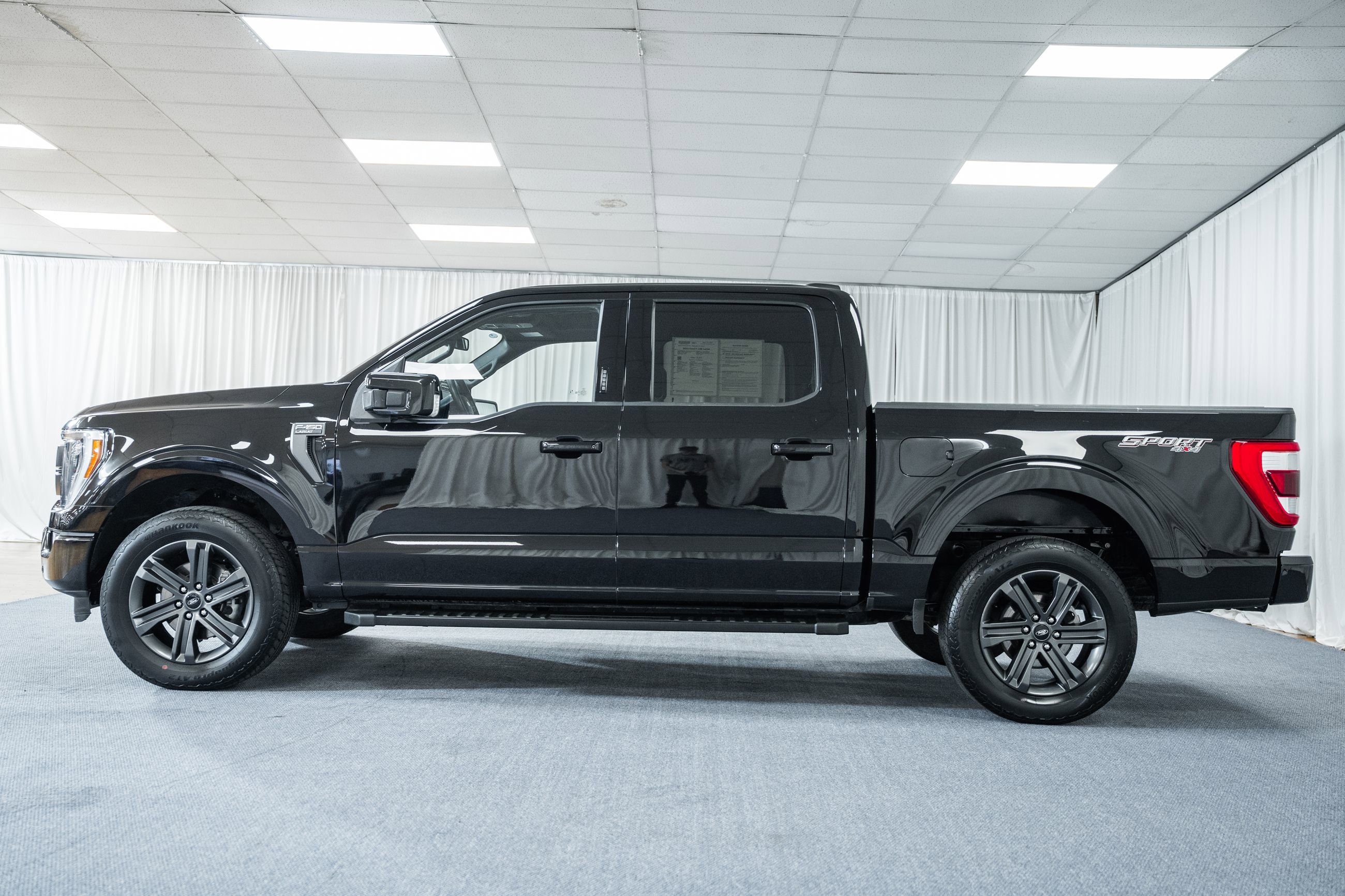 Certified 2023 Ford F150 Lariat w/ Equipment Group 502A High image 5