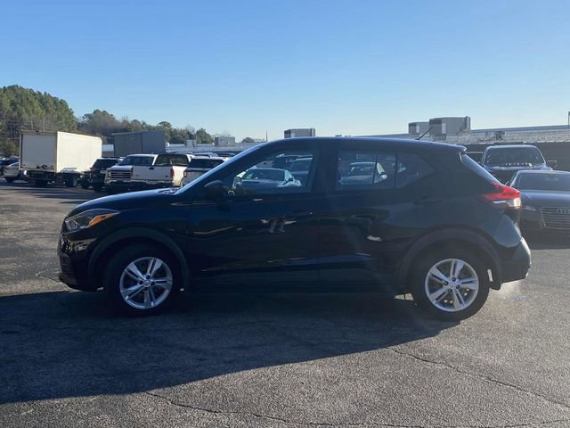 Used 2020 Nissan Kicks S image 2