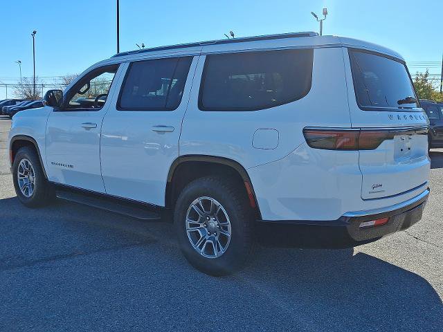 Used 2023 Jeep Wagoneer 4WD image 4
