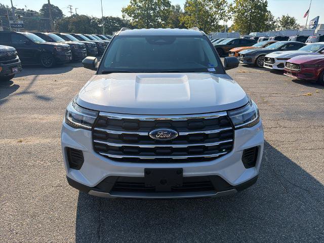 Certified 2025 Ford Explorer Active AWD/4WD image 2