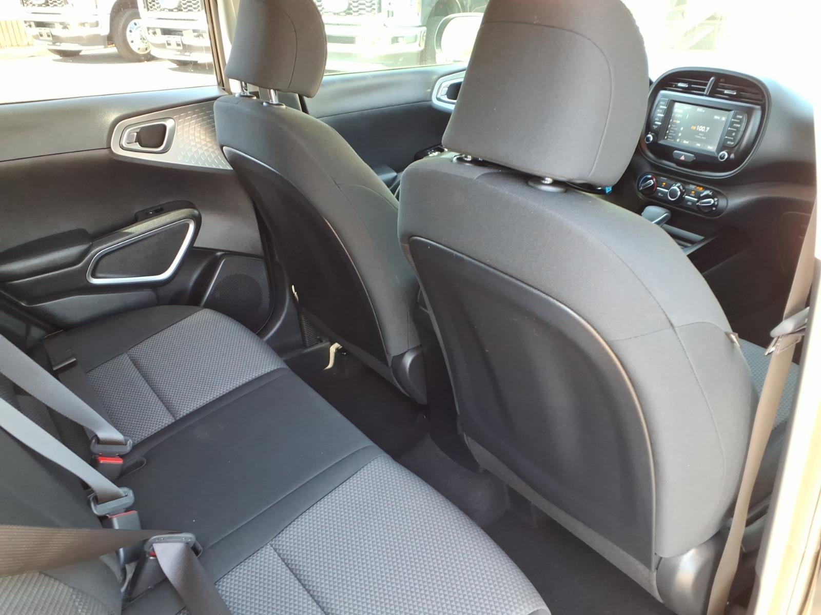 Used 2020 Kia Soul LX FWD image 13