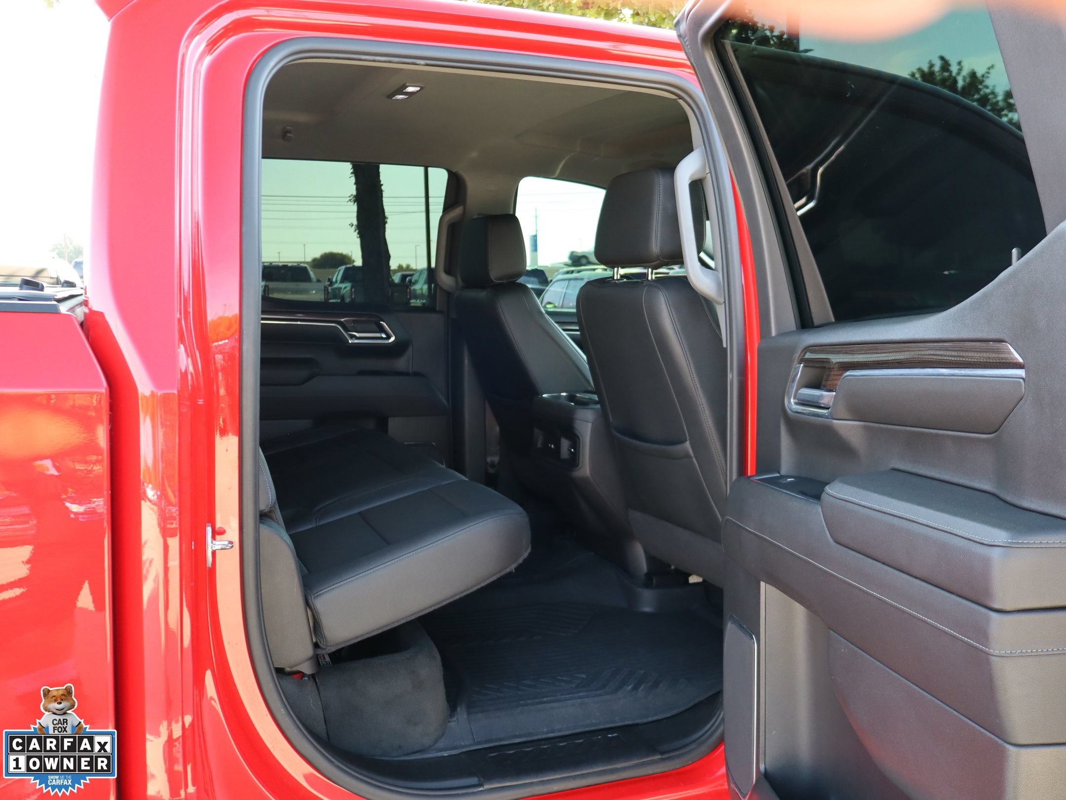 Used 2024 Chevrolet Silverado 1500 LT Trail Boss w/ Convenience Package II AWD/4WD image 28