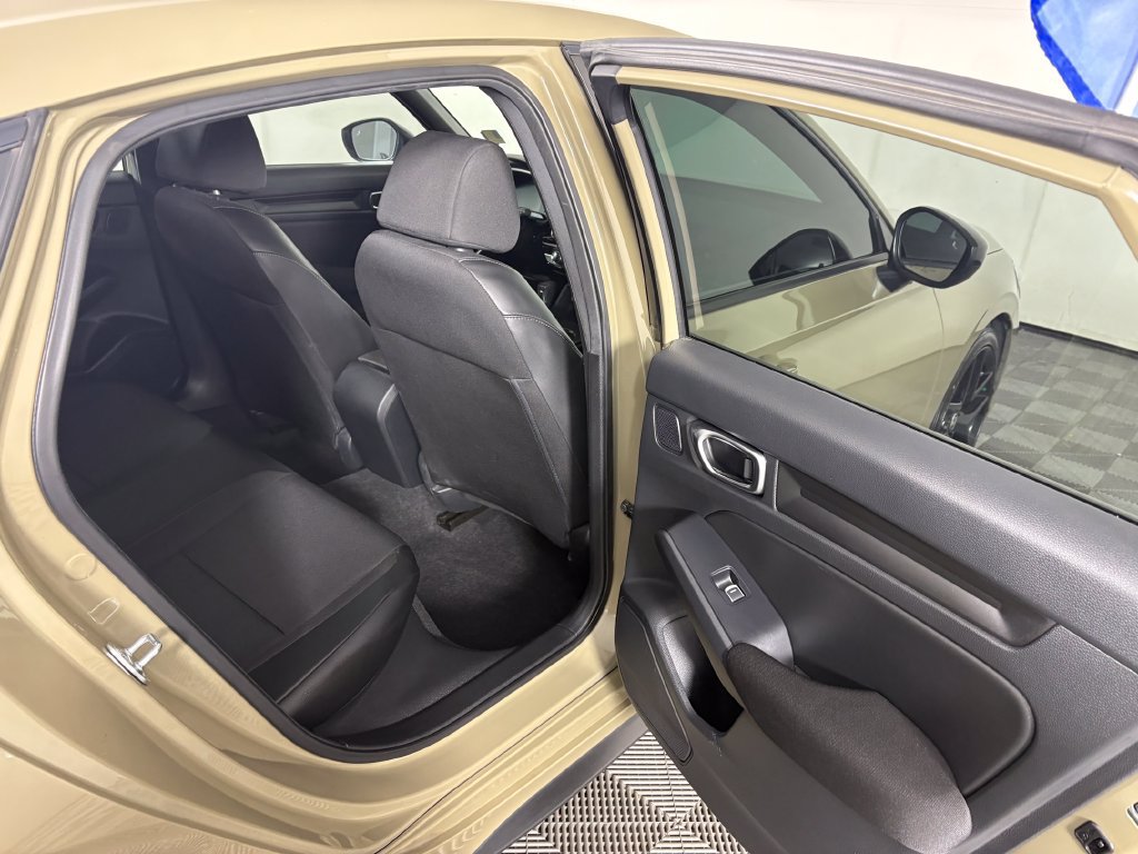 Used 2025 Honda Civic Sport image 29