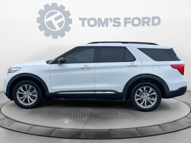 Certified 2020 Ford Explorer XLT w/ Equipment Group 202A AWD/4WD image 3