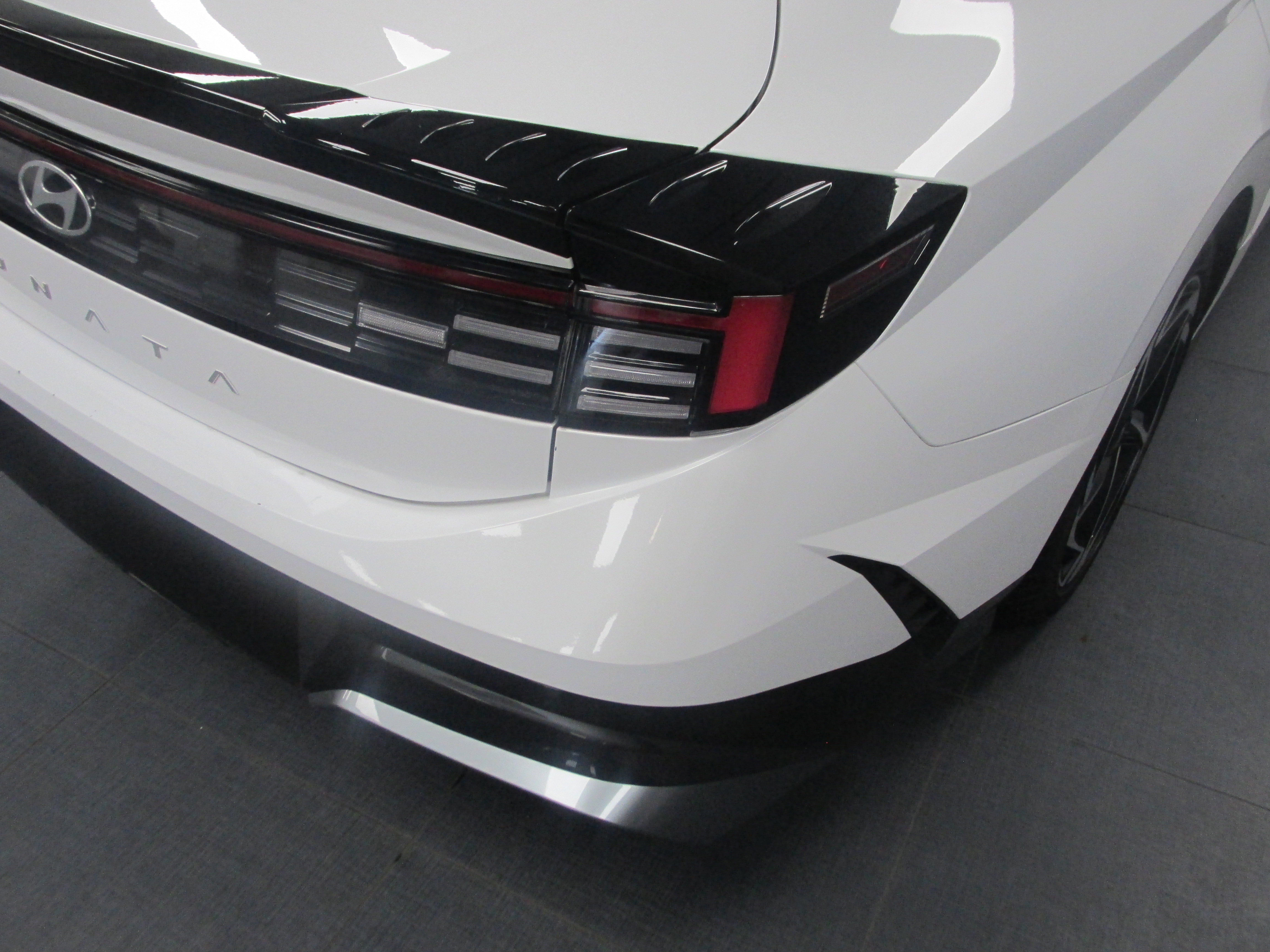 Used 2024 Hyundai Sonata SEL w/ Convenience Package FWD image 11