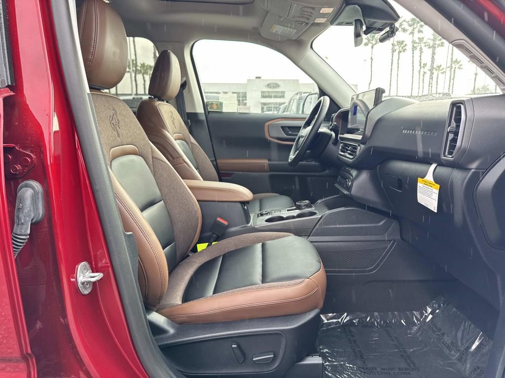 Certified 2025 Ford Bronco Sport Outer Banks w/ Outer Banks Tech Package+ image 29