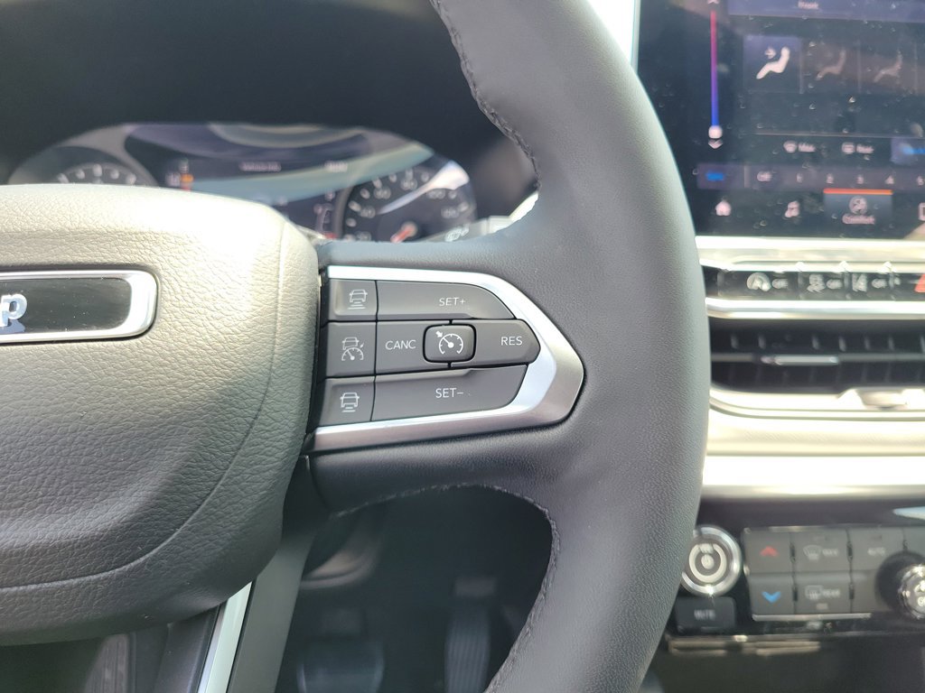 Used 2025 Jeep Compass Limited AWD/4WD image 25