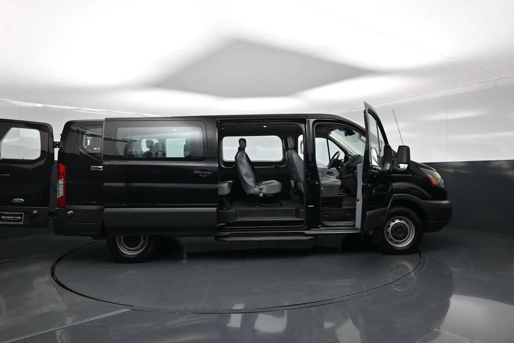 Certified 2017 Ford Transit 350 XL RWD image 5