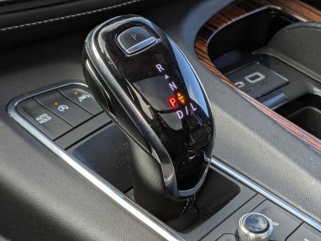 Used 2022 Cadillac Escalade Premium Luxury image 40