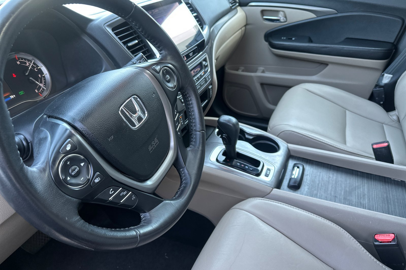Used 2017 Honda Pilot EX-L image 9
