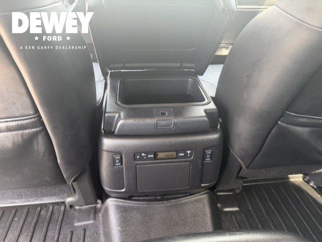 Used 2022 Nissan Armada Platinum w/ Captain's Chairs Package AWD/4WD image 29