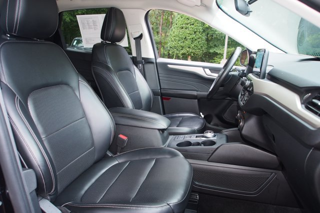Certified 2022 Ford Escape SEL FWD image 11