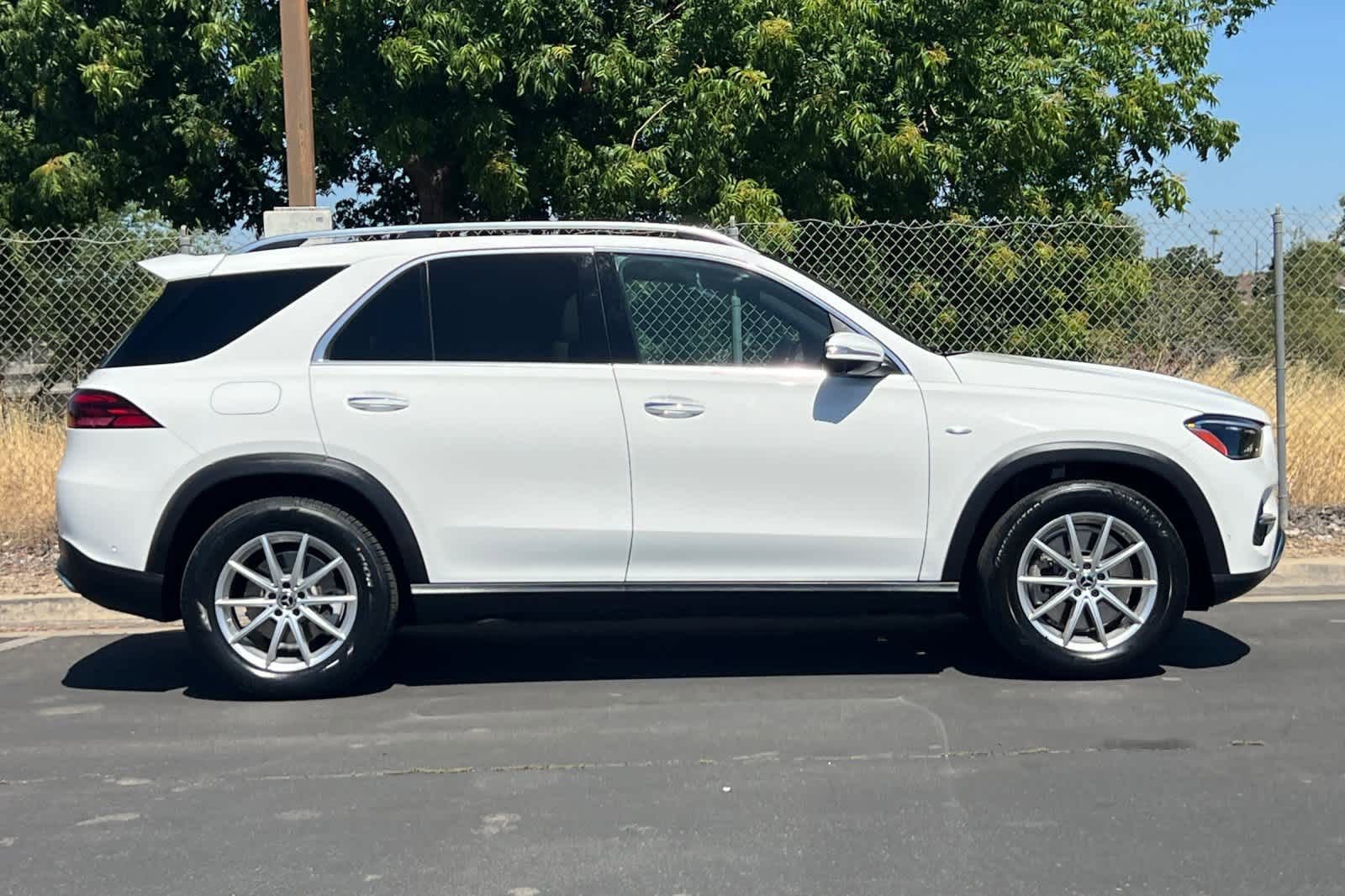 Used 2025 Mercedes-Benz GLE 450e 4MATIC image 8