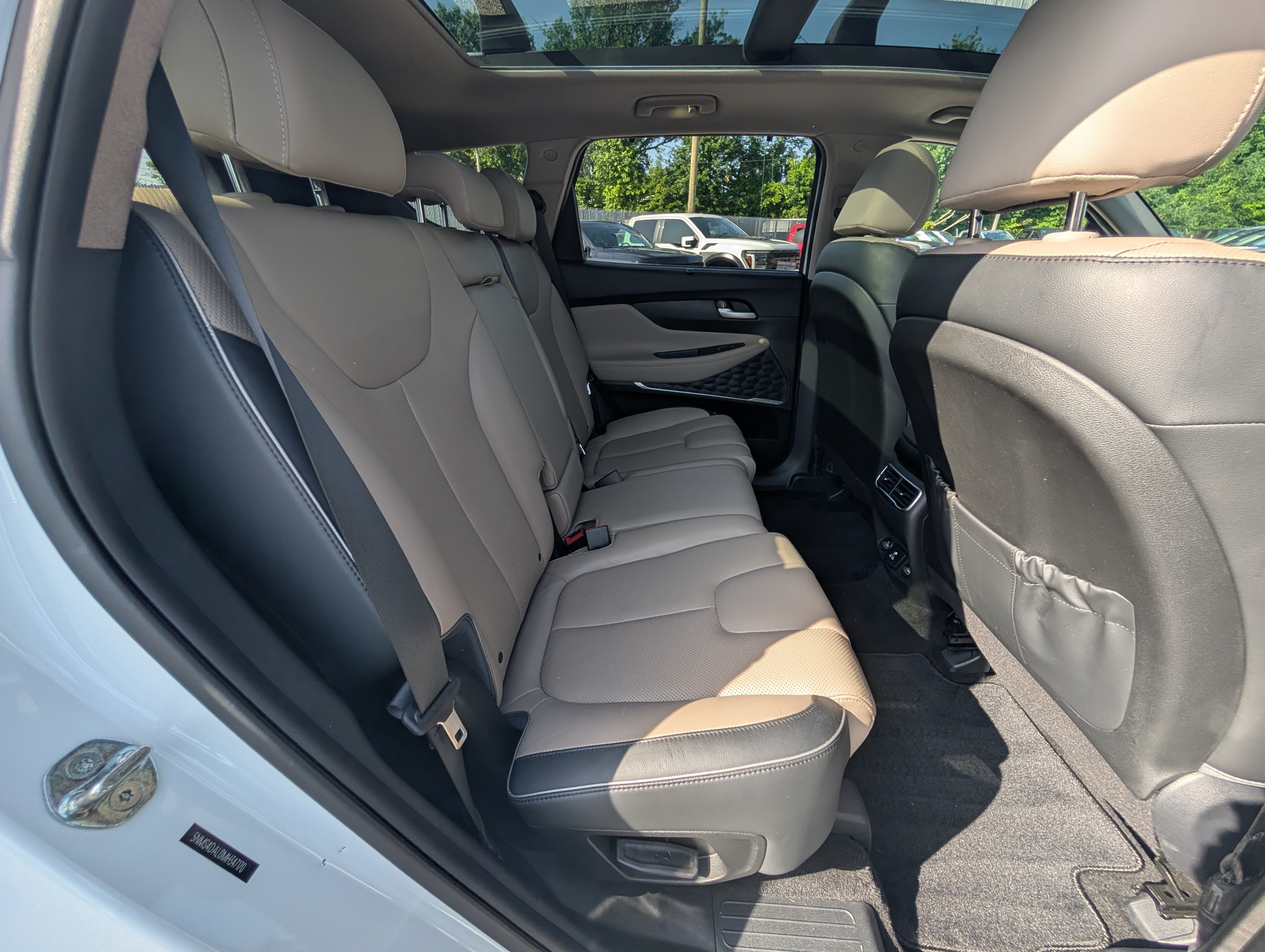 Used 2021 Hyundai Santa Fe Limited w/ Cargo Package AWD/4WD image 13