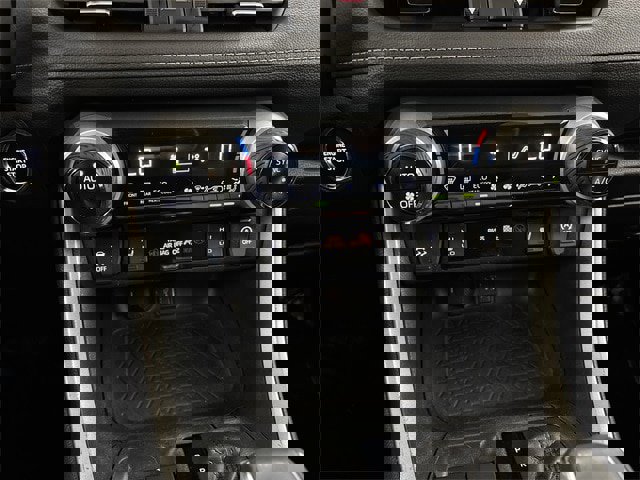 Used 2023 Toyota RAV4 XLE Premium image 10