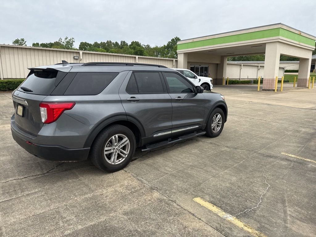 Certified 2022 Ford Explorer XLT image 8
