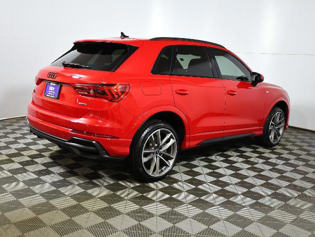 Used 2022 Audi Q3 2.0T Premium Plus w/ Premium Plus Package image 4