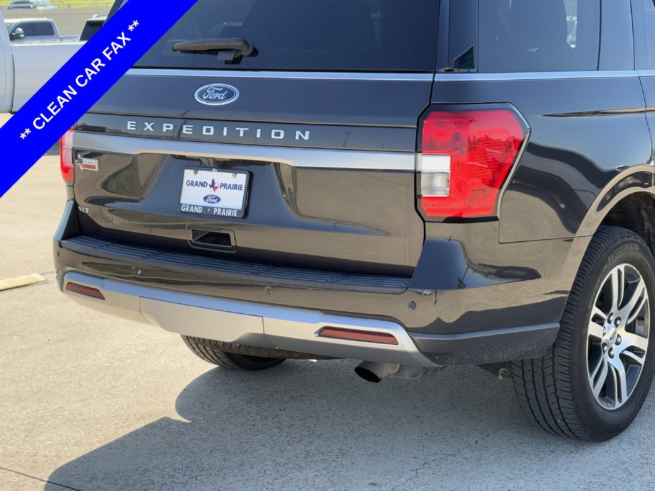 Certified 2022 Ford Expedition XLT RWD image 9
