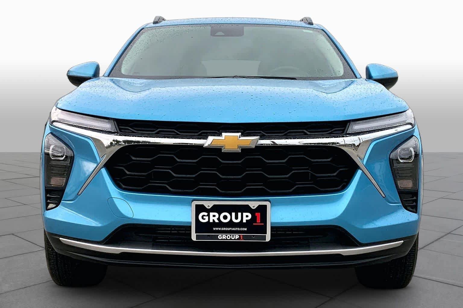 Used 2025 Chevrolet Trax LT w/ Driver Confidence Package FWD image 4