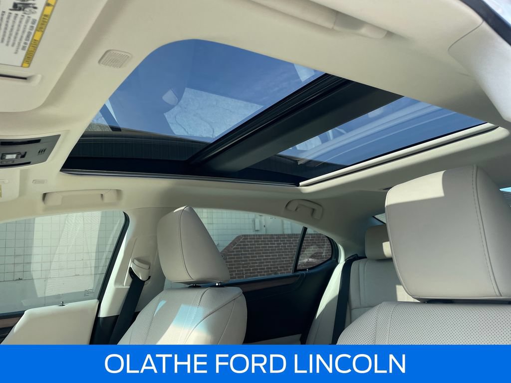 Used 2023 Lexus ES 350 w/ Accessory Package (Z2) FWD image 16