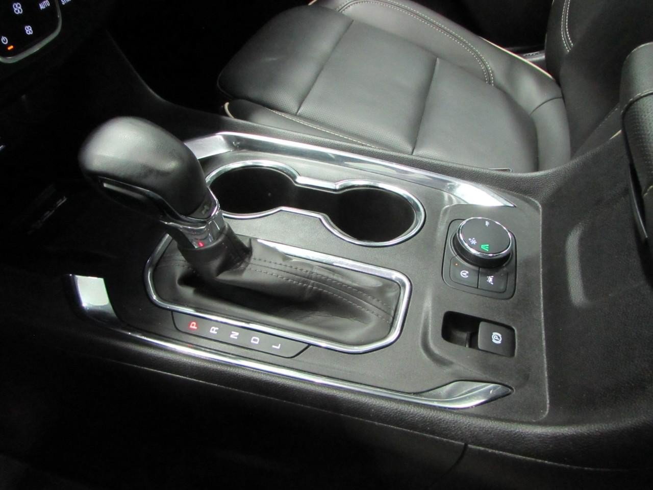 Used 2023 Chevrolet Traverse Premier w/ Redline Edition FWD image 32