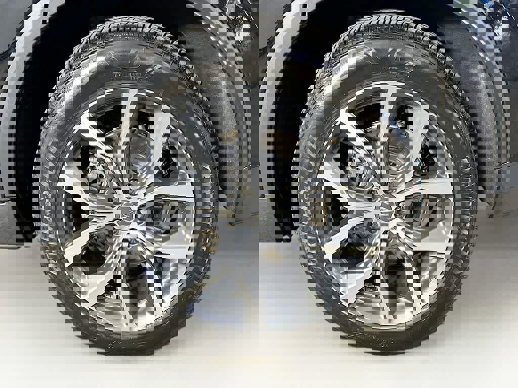 Used 2024 Acura MDX SH-AWD w/ Technology Package image 10