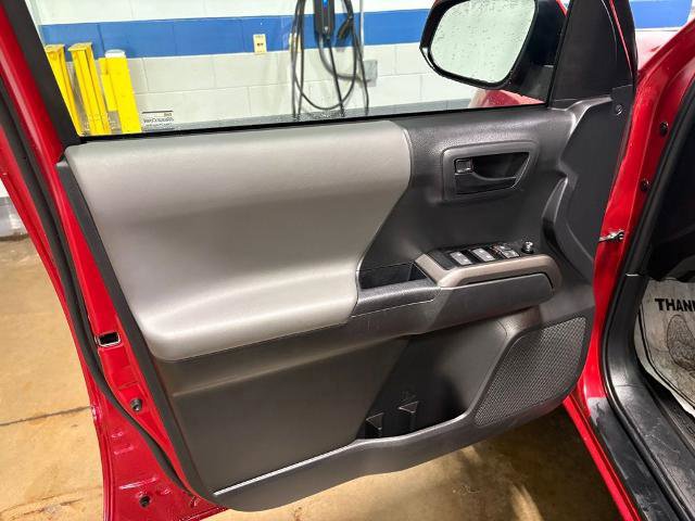 Used 2023 Toyota Tacoma SR5 w/ Technology Package AWD/4WD image 22