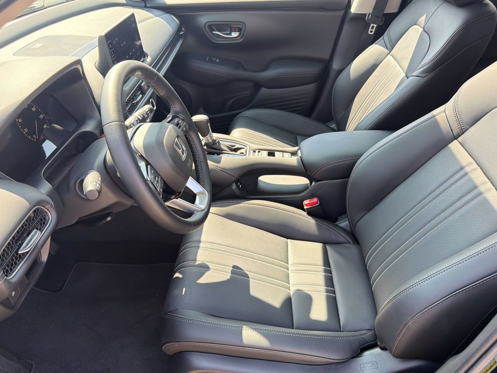 Used 2026 Honda HR-V EX-L image 5