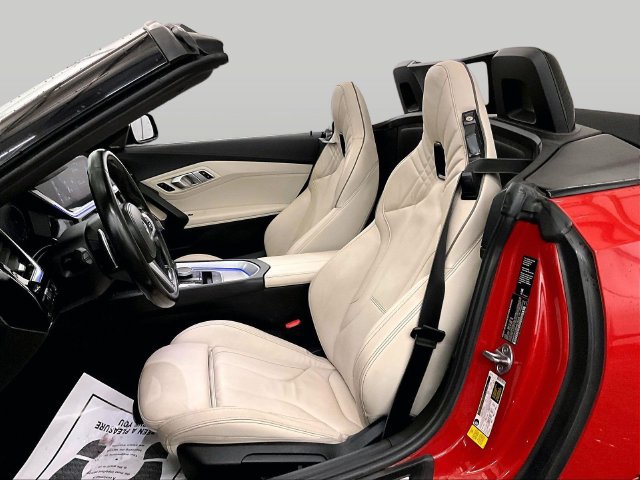 Used 2019 BMW Z4 sDrive30i w/ M Sport Package RWD image 24