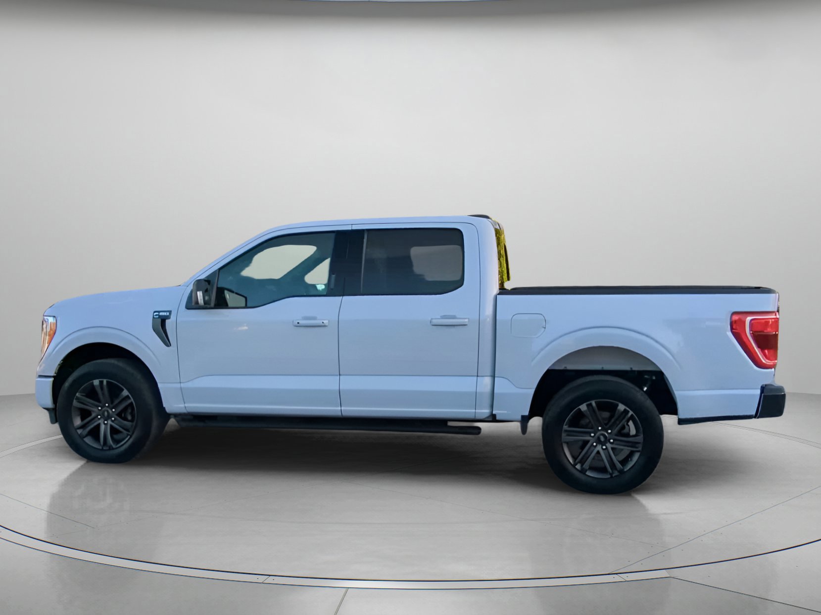 Certified 2022 Ford F150 XLT w/ Equipment Group 302A High image 9