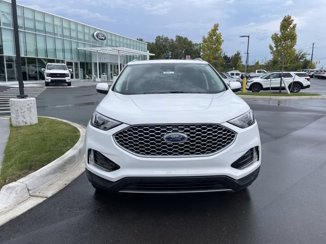 Certified 2024 Ford Edge SEL w/ Convenience Package AWD/4WD image 8