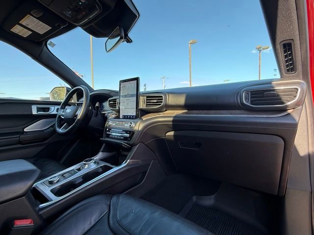 Certified 2020 Ford Explorer Platinum w/ Premium Technology Package image 32