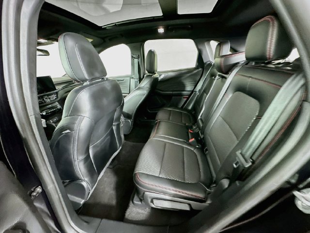 Certified 2024 Ford Escape ST-Line w/ Tech Pack #1 AWD/4WD image 31