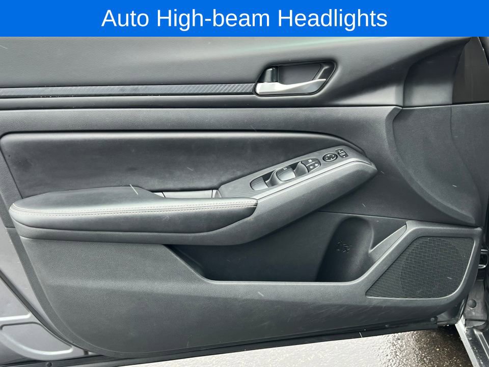 Used 2024 Nissan Altima 2.5 SV image 13