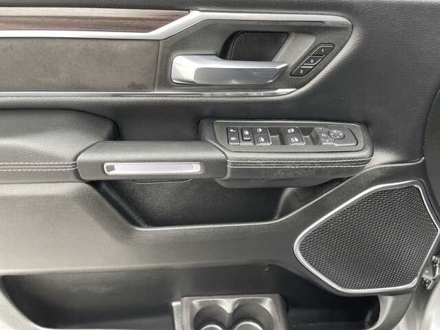 Used 2025 RAM 1500 Laramie w/ Sport Appearance Package AWD/4WD image 4