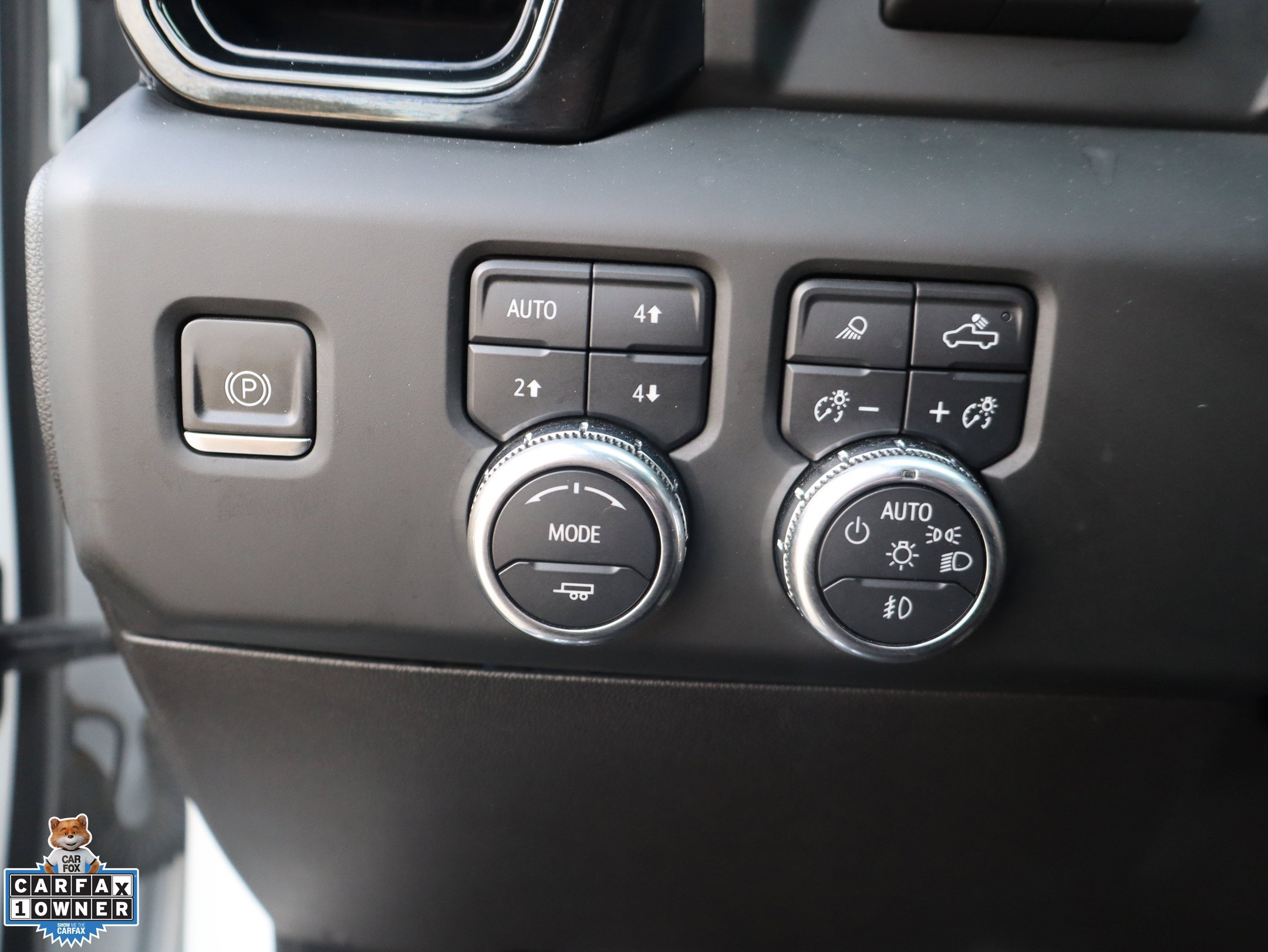 Used 2024 GMC Sierra 2500 AT4 w/ AT4 Premium Plus Package AWD/4WD image 16