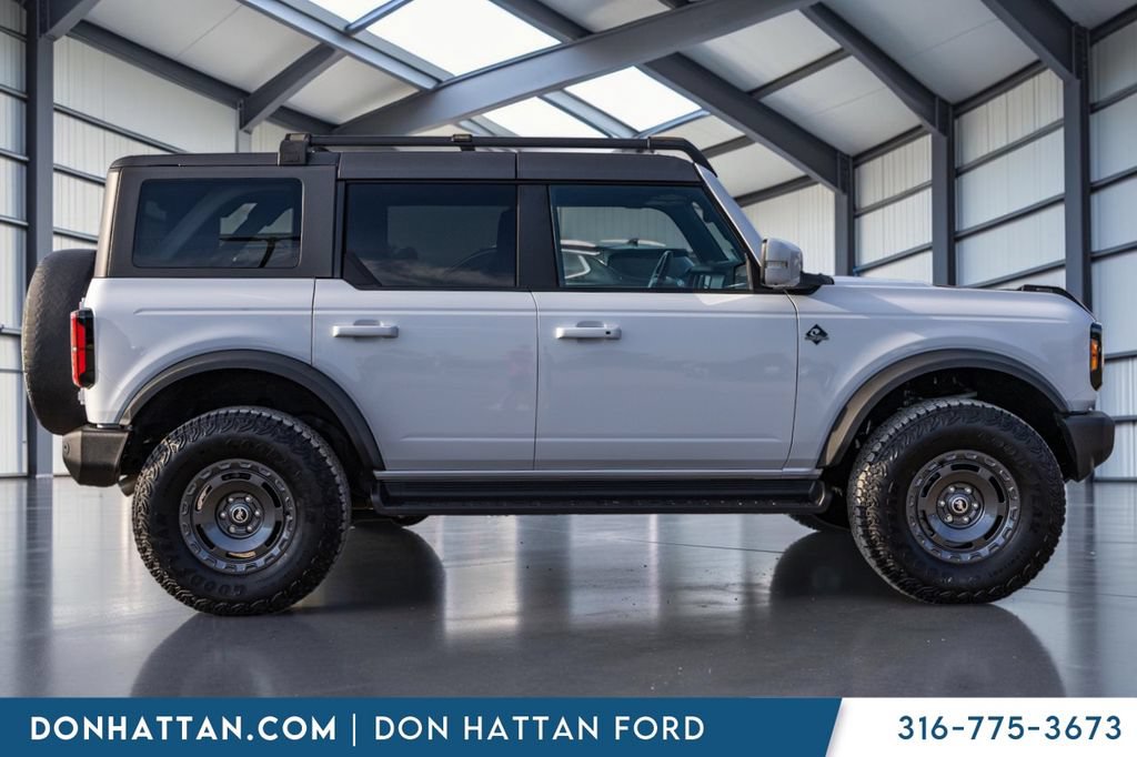 Certified 2025 Ford Bronco Outer Banks w/ Sasquatch Package AWD/4WD image 27