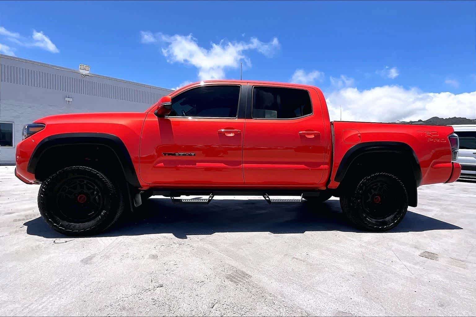 Used 2023 Toyota Tacoma TRD Pro AWD/4WD image 3