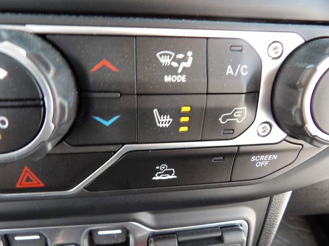 Used 2023 Jeep Gladiator Rubicon w/ Cold Weather Group AWD/4WD image 19