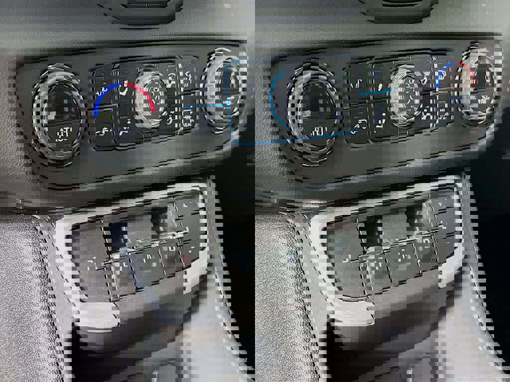 Used 2022 GMC Terrain SLE w/ Driver Convenience Package image 21