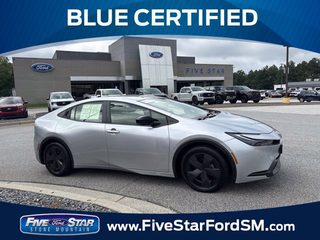 Used 2025 Toyota Prius LE FWD image 1