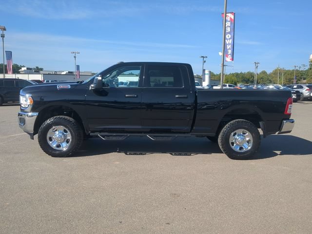 Used 2024 RAM 2500 Tradesman w/ Chrome Appearance Group AWD/4WD image 6