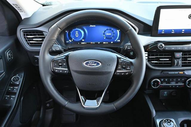 Certified 2022 Ford Escape SEL w/ Technology Package image 32